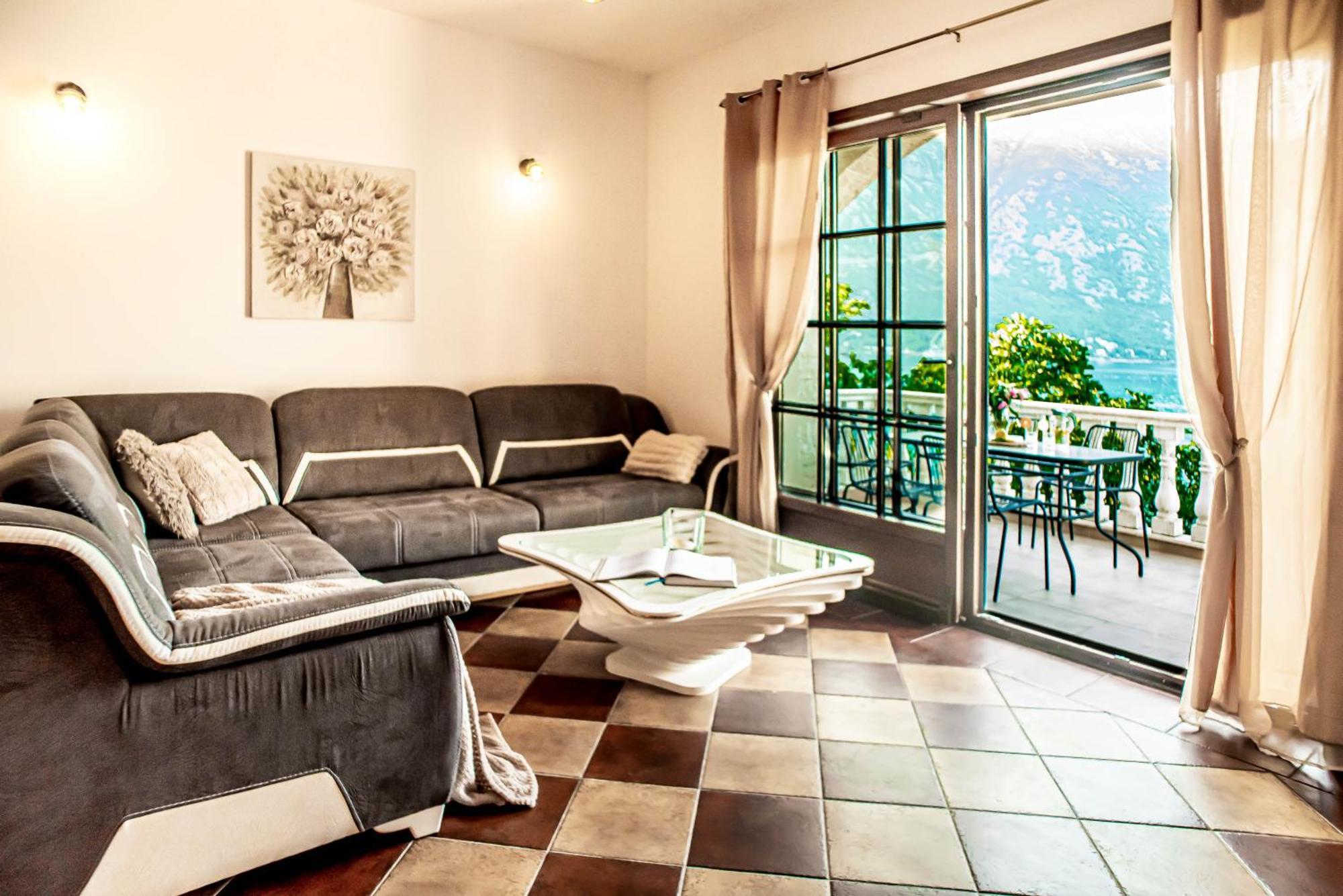 Villa Chantal Kotor Eksteriør billede